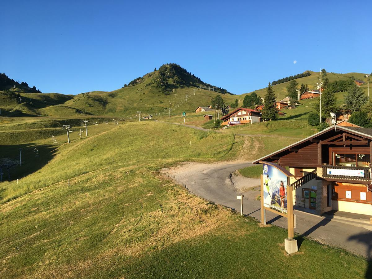 Hotel Les Skieurs Bellevaux Eksteriør bilde